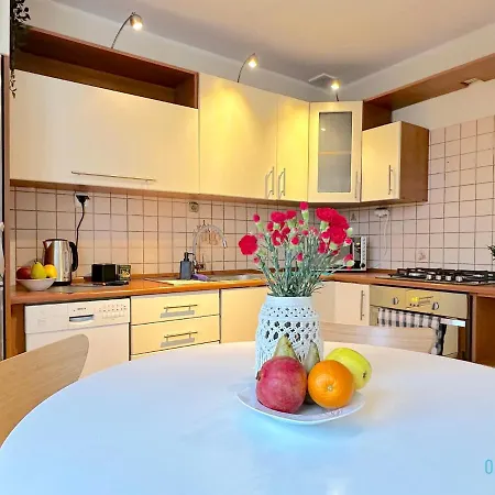 منزل للإقامة Stara Kartuska 16 P2 *